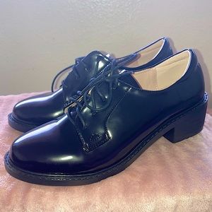 NWOT Black Lace Up Oxfords